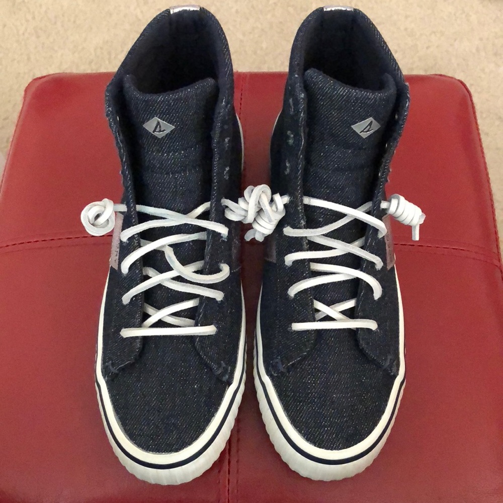 Sperry Top-sider High Top denim sneaker 6M